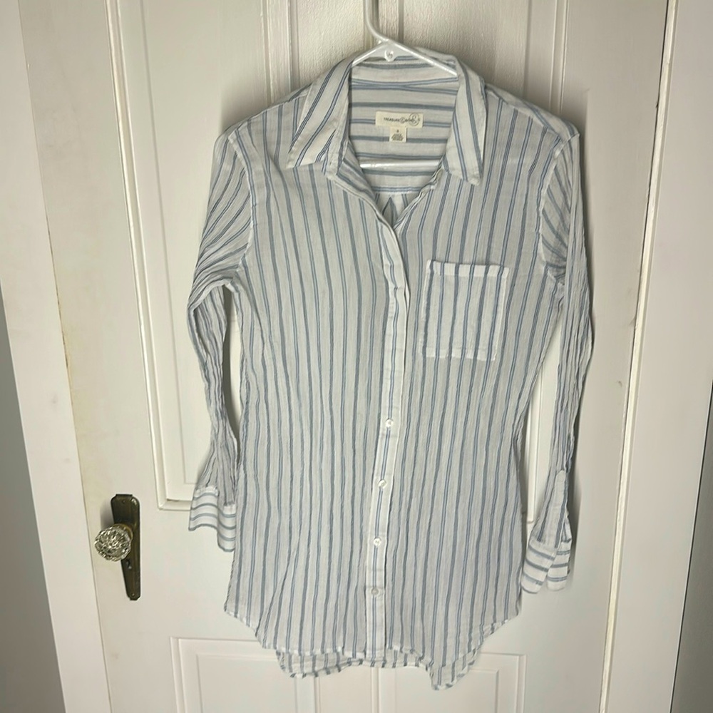 Treasure & Bond Long Sleeve Button-Down